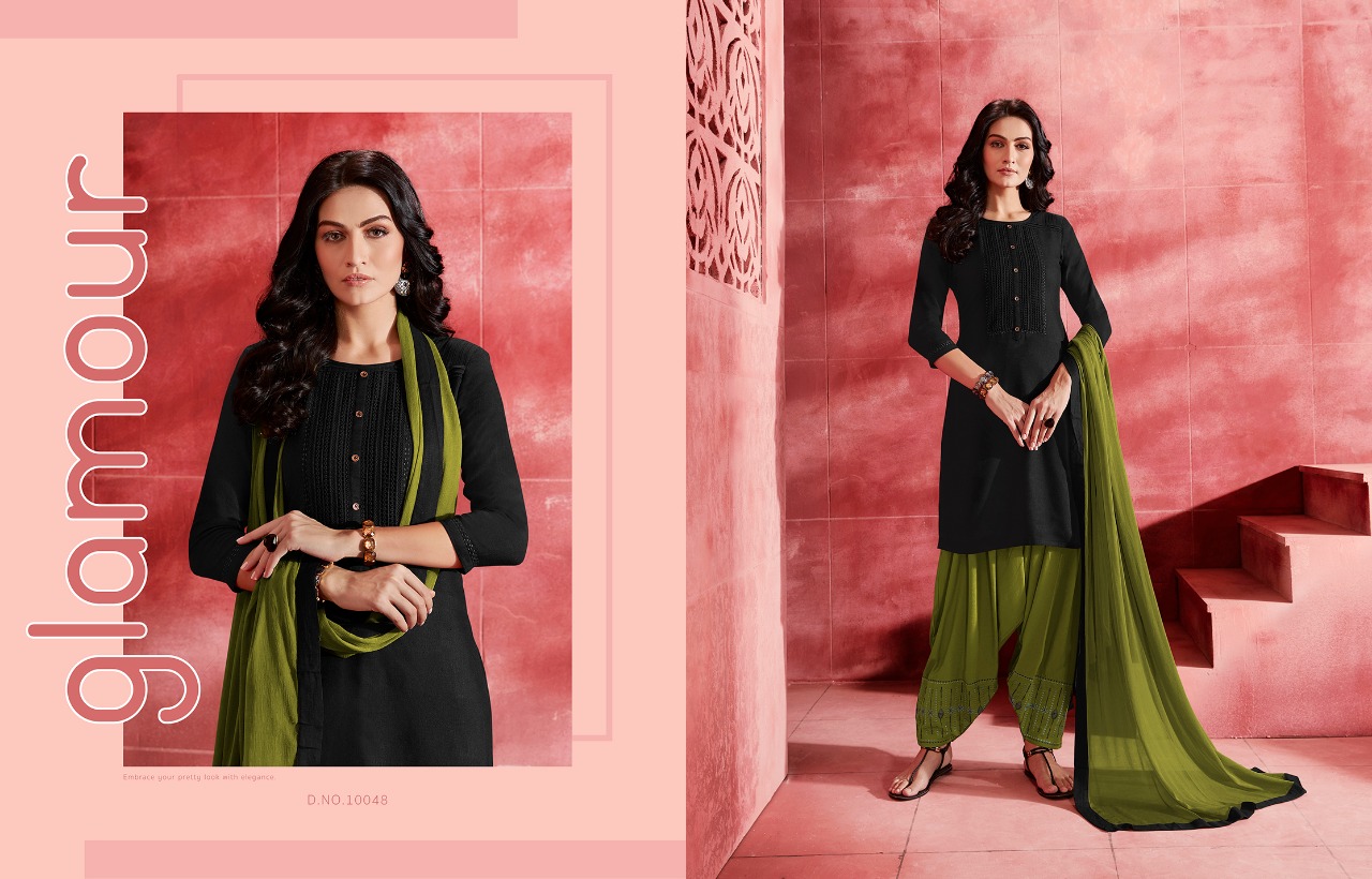 Salwar Kameez With Heavy Look And Beautifull Embroidered Designer Party Wear