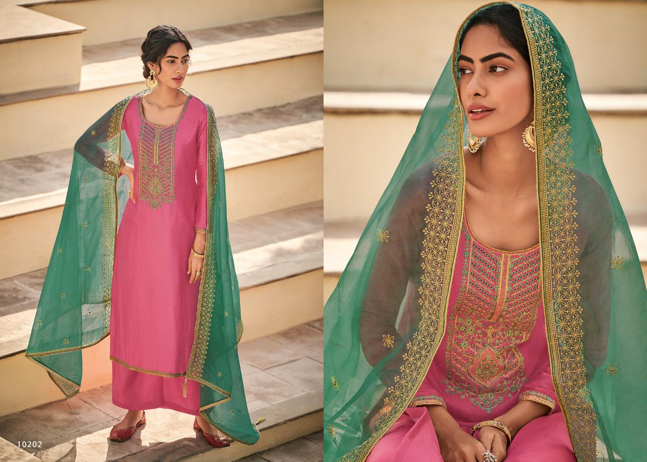 Salwar Kameez With Heavy Look And Beautifull Embroidered Designer Party Wear