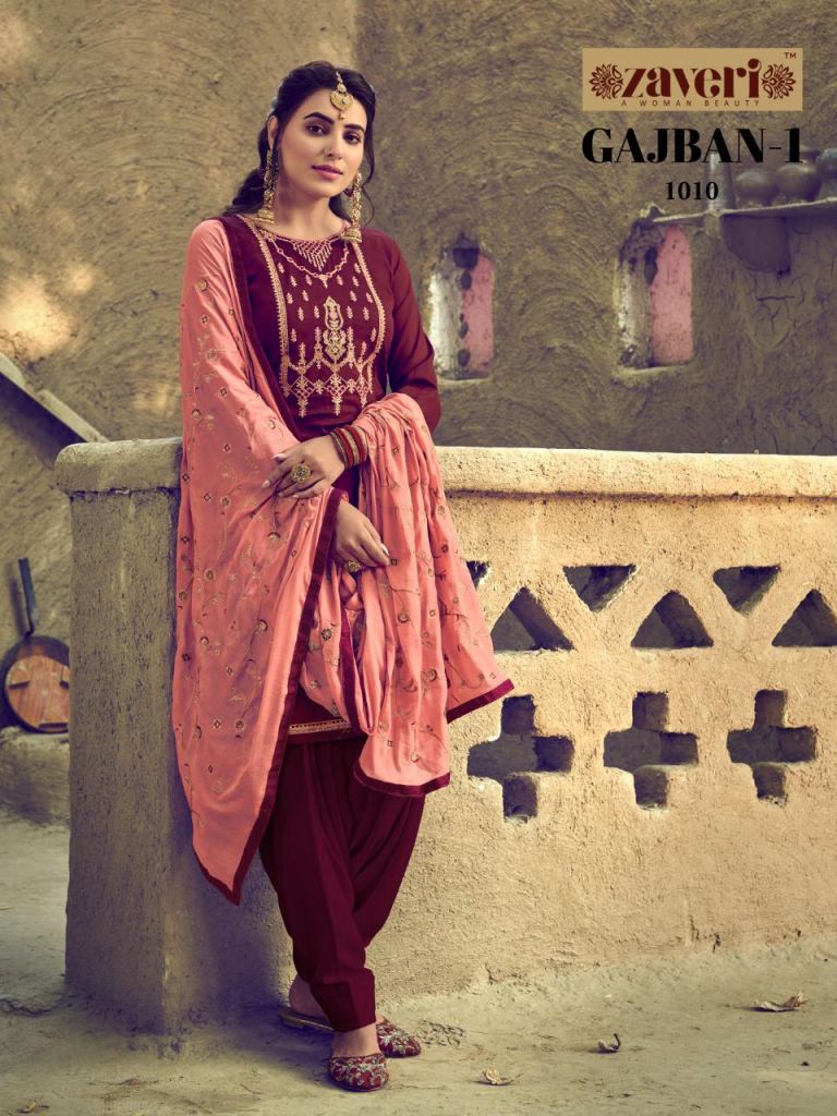 Prajakta Koli's Inspired Traditional Fashion In Salwar Suits