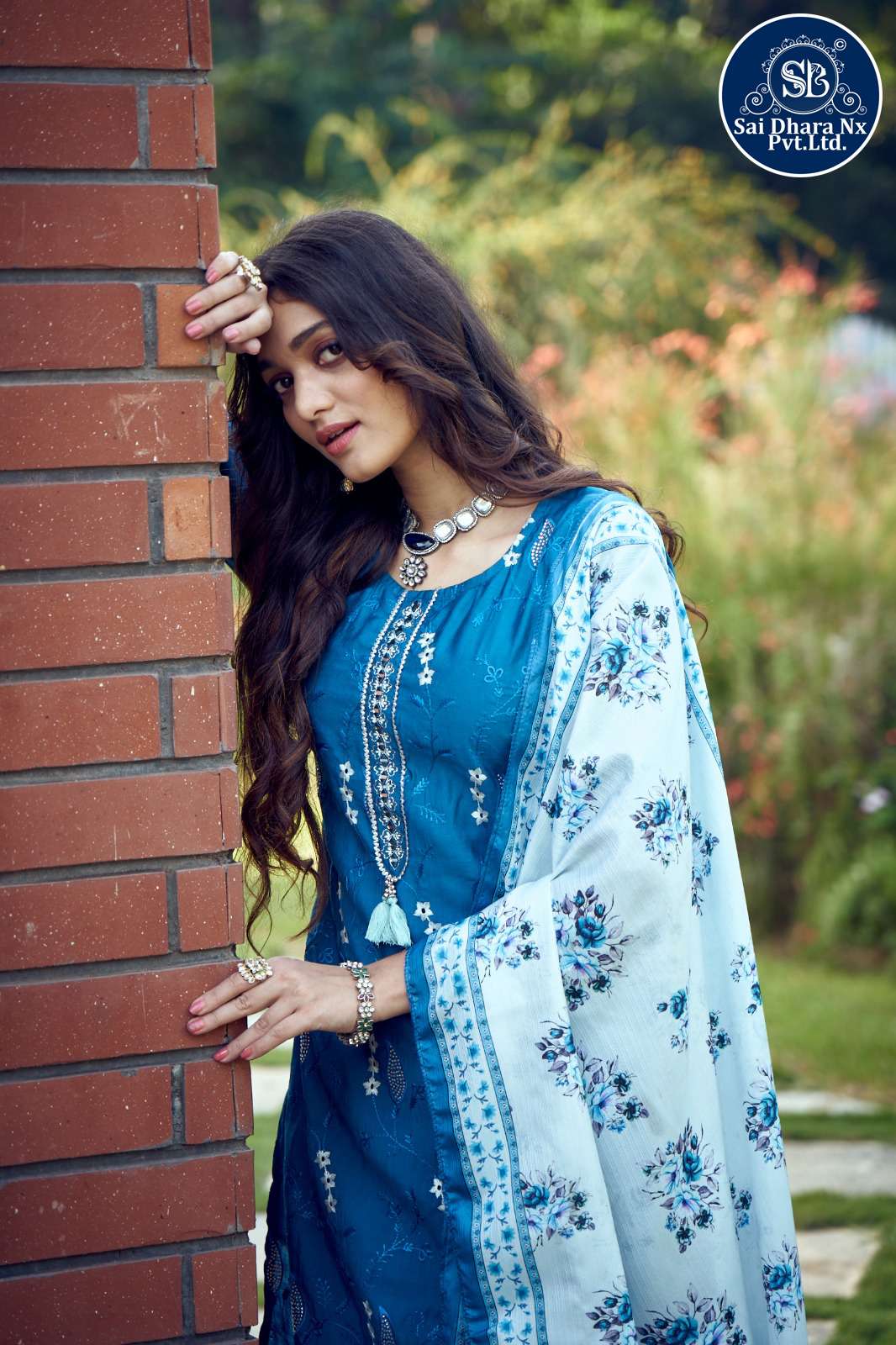 VITARA FASHION PRESENTS HEAVY ROMAN SILK 3 PIECE SUIT WHOLESALE SHOP IN SURAT - SaiDharaNx