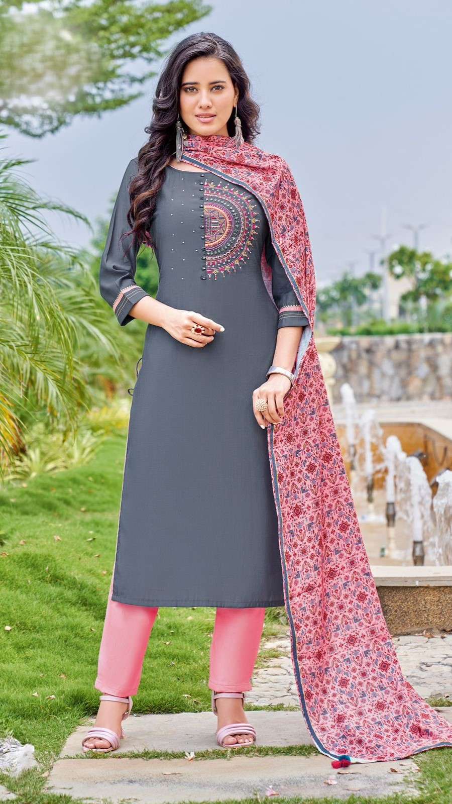 Viscose Weaving Suit with Cotton Slub Lycra Pants & Pashmina Digital Dupatta