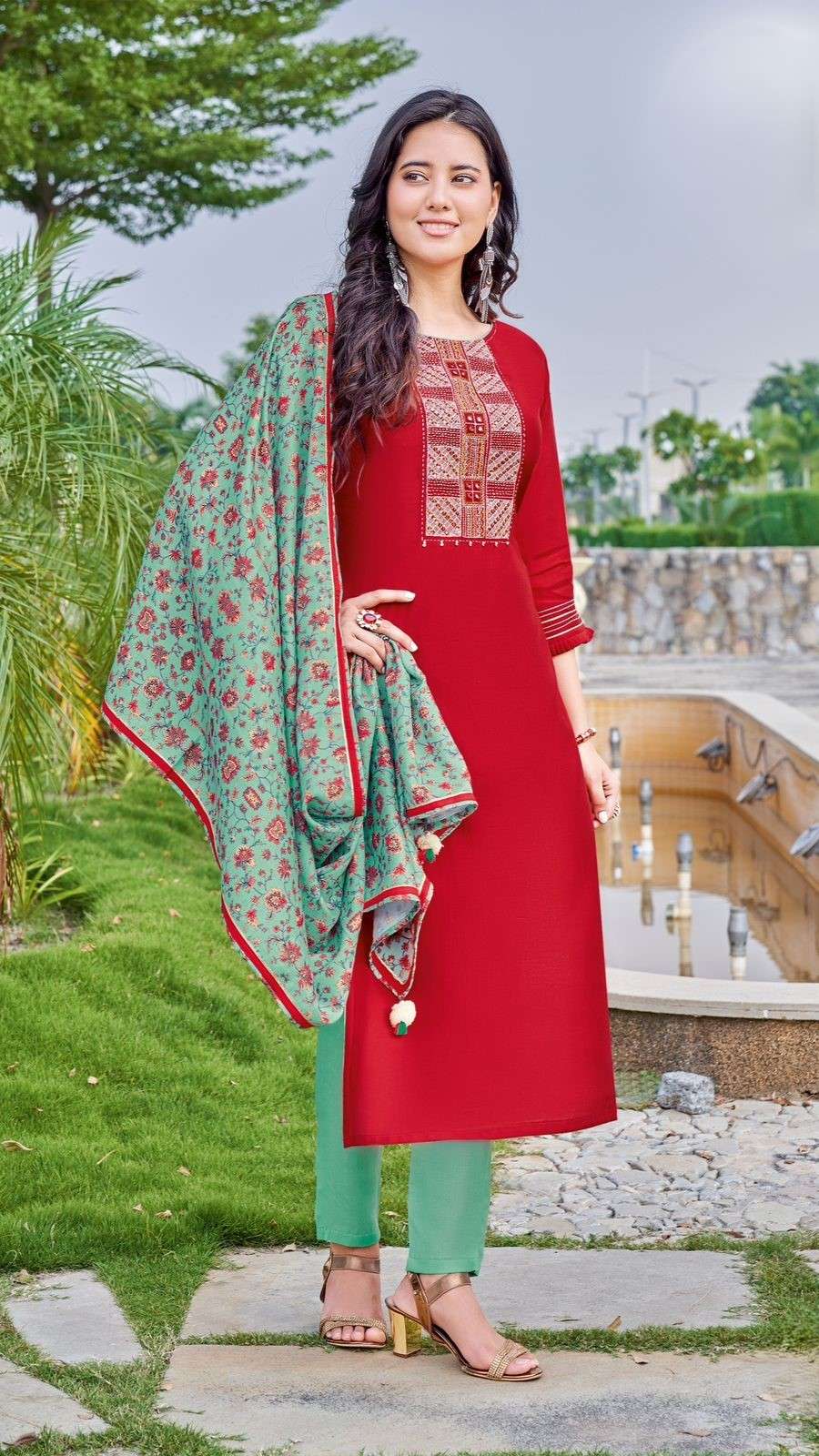 Viscose Weaving Suit with Cotton Slub Lycra Pants & Pashmina Digital Dupatta