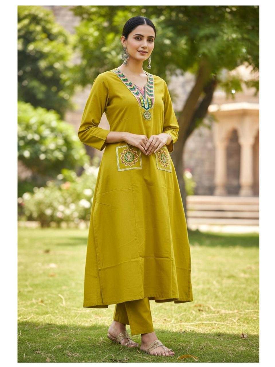 Cotton Dabu Print Kurti Set with Embroidered Neckline & Pocket Motifs