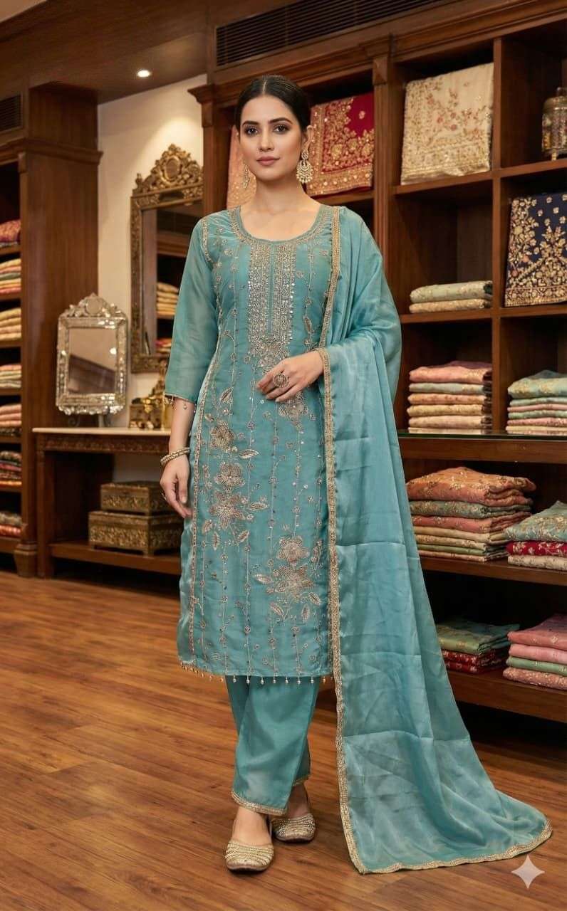 Roman Glass Traditional Suit with Dupatta