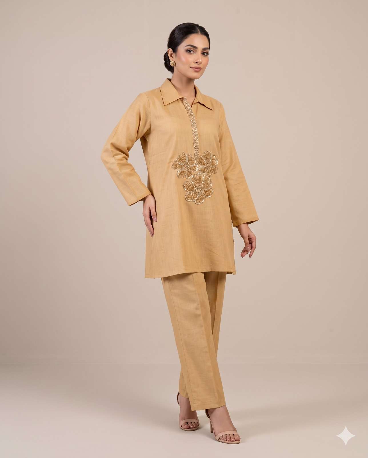 Women Aqua Blue Cotton Co-ord Set with Floral Embroidery