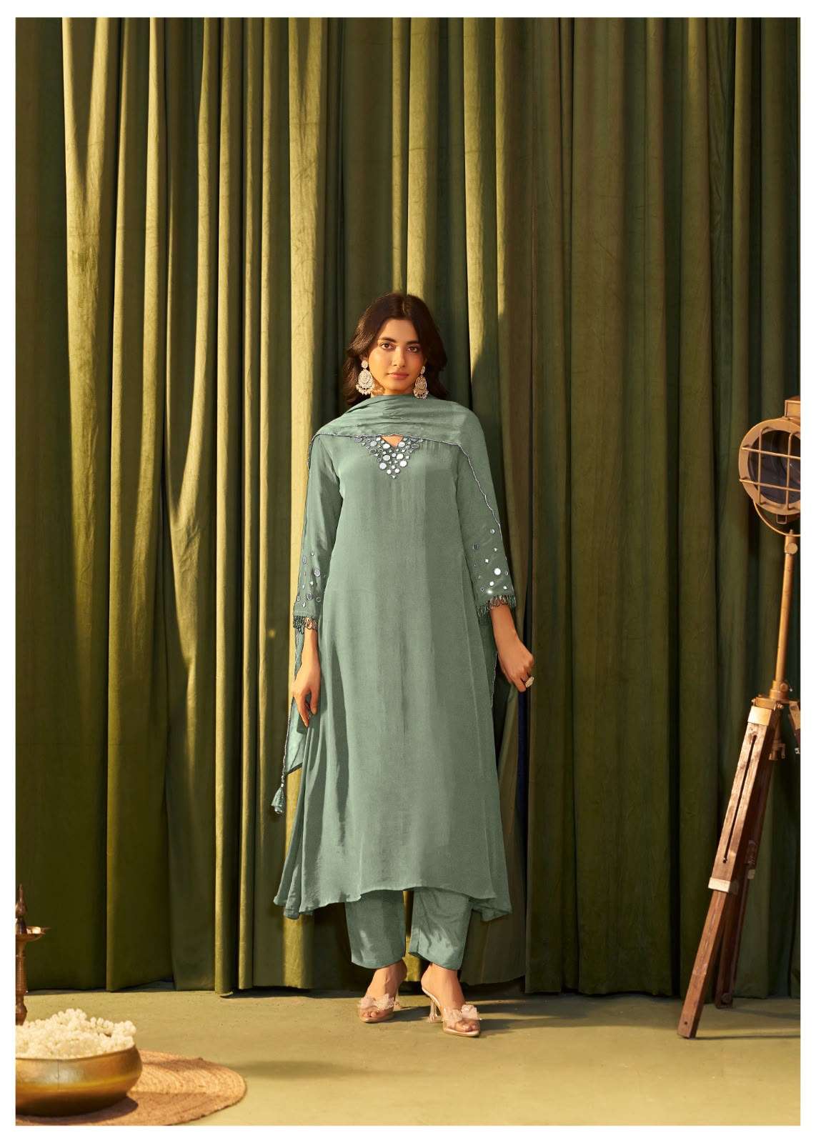 Pure Crepe Mirror Work Embroidered Kurta ✨